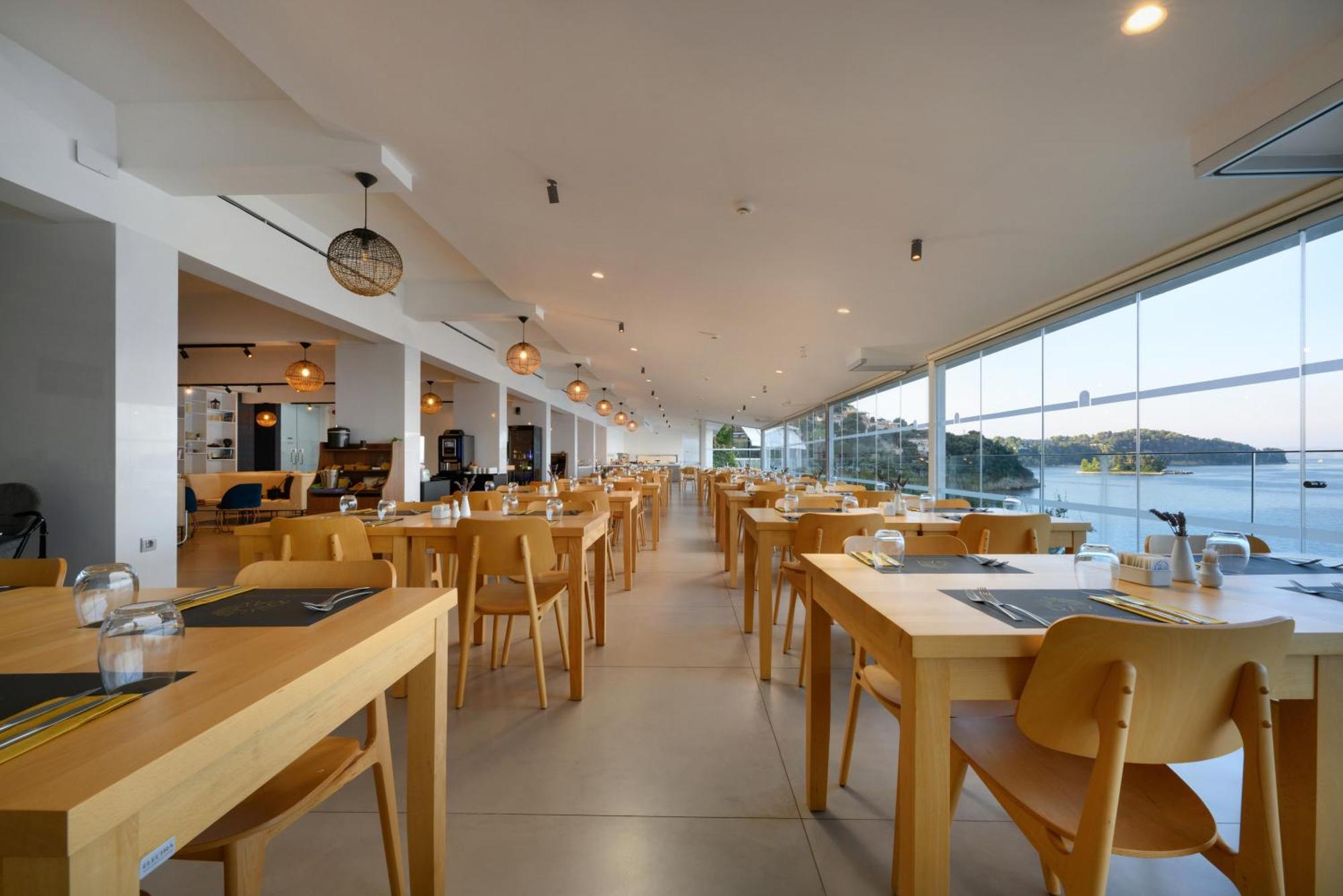 Ray Hotel Corfu Перама Экстерьер фото