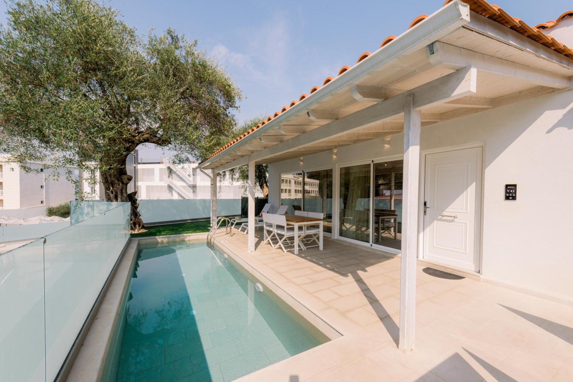 Ray Hotel Corfu Перама Экстерьер фото