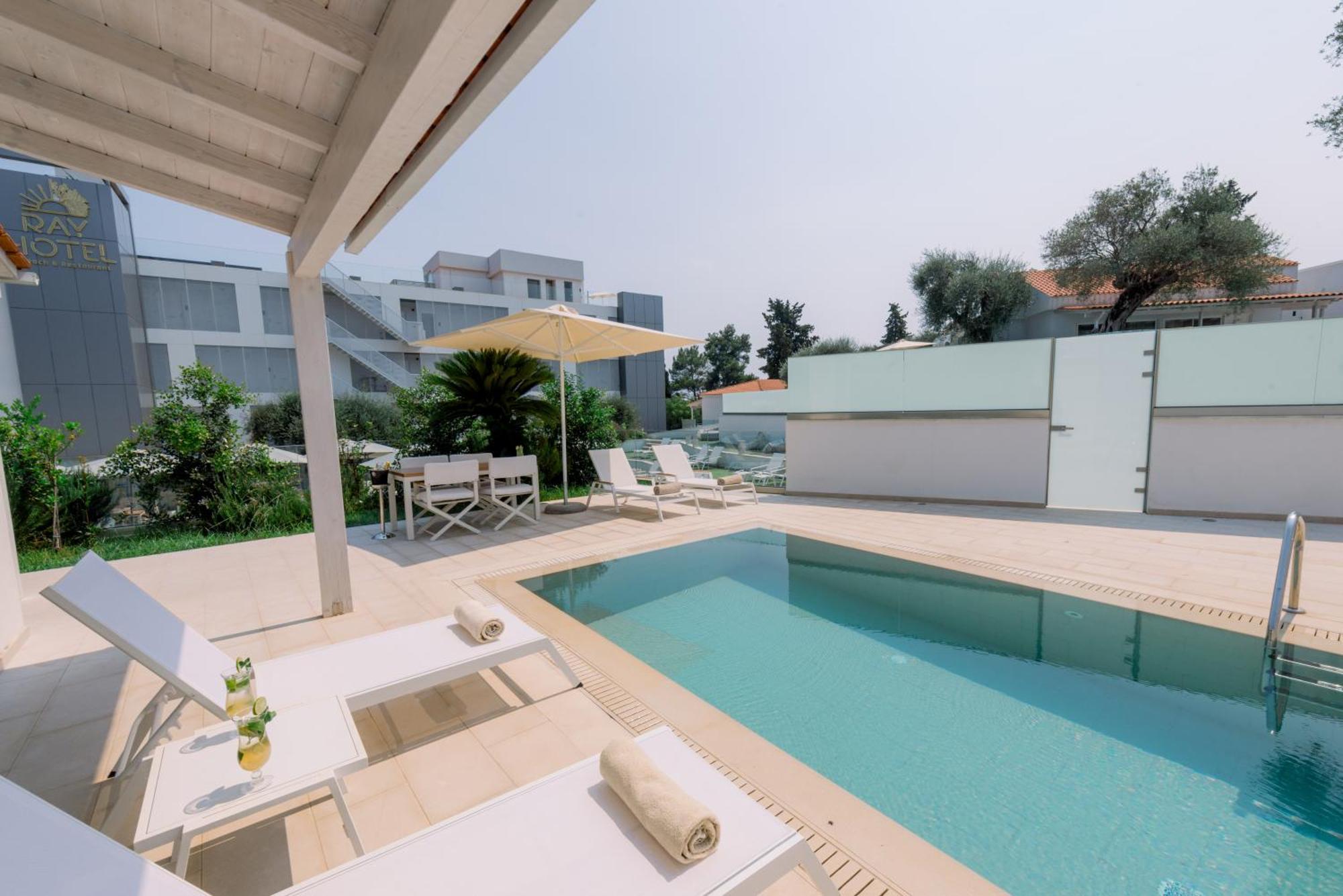 Ray Hotel Corfu Перама Экстерьер фото